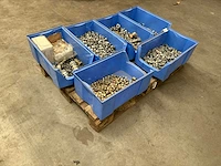 Partij moeren, fittingen en gereedschap - afbeelding 2 van  3