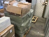 Partij mondkapjes en covid tests - afbeelding 4 van  4