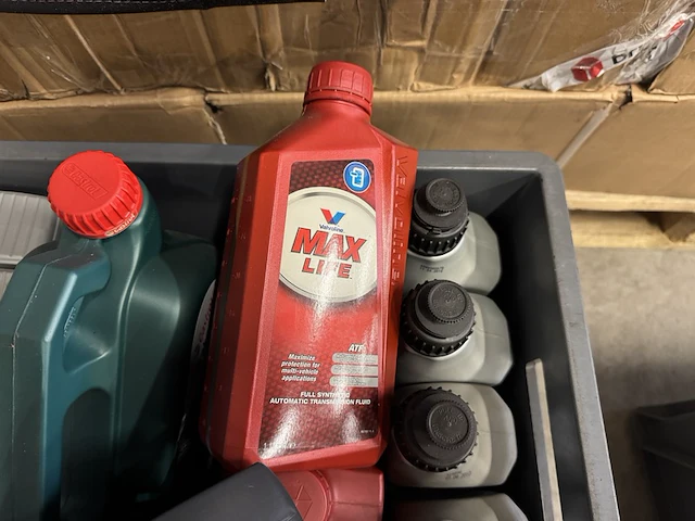 Partij motorolie en vloeistoffen ca. 55x inclusief kratten w.o. castrol, syntix, sunoco - afbeelding 6 van  12