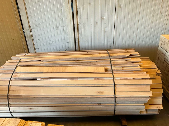 Partij multiplex latten 200/260x5,5x1,2cm - afbeelding 1 van  4