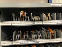 Partij multiriemen inclusief kast - afbeelding 12 van  40