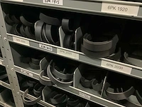 Partij multiriemen inclusief kast - afbeelding 15 van  37