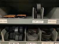 Partij multiriemen inclusief kast - afbeelding 33 van  37