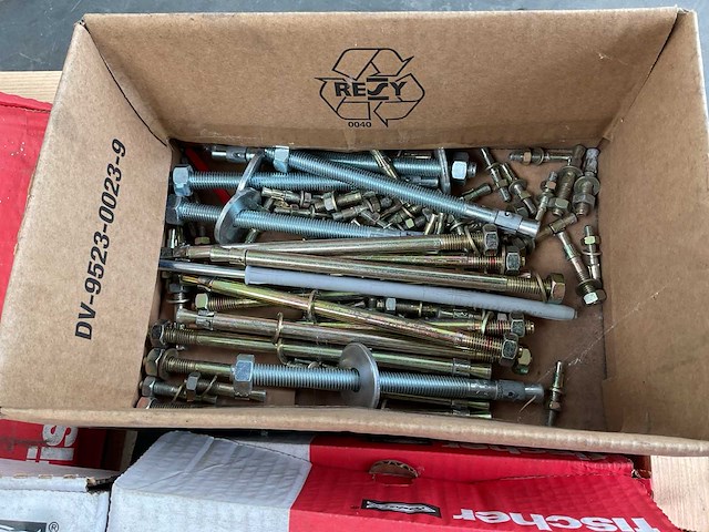 Partij muurpluggen/ bouten - afbeelding 4 van  4