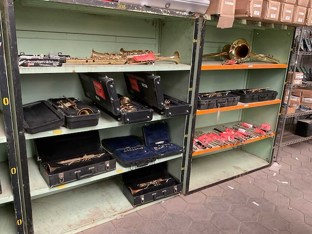 Partij muziekinstrumenten - afbeelding 8 van  15