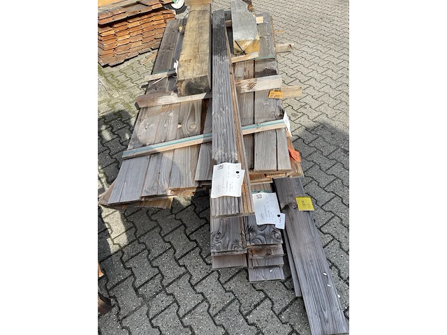 Partij naald- & hardhout - afbeelding 1 van  3