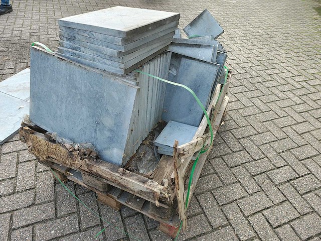 Partij natuursteen tuintegel - afbeelding 3 van  6