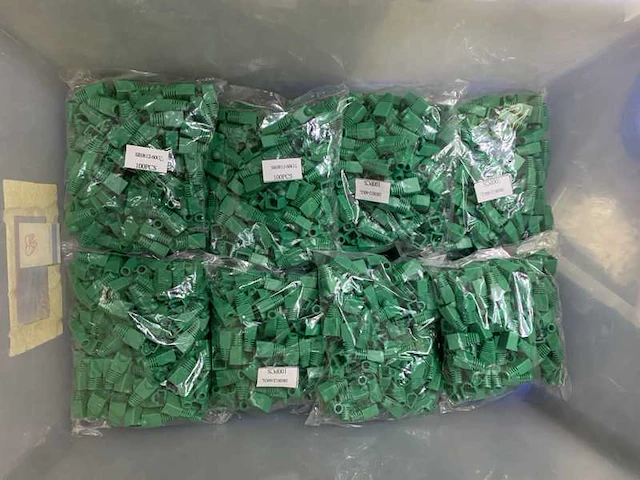 Partij netwerk connectors, patchkabels & tules/covers - afbeelding 22 van  33