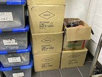 Partij netwerk connectors, patchkabels & tules/covers - afbeelding 29 van  33