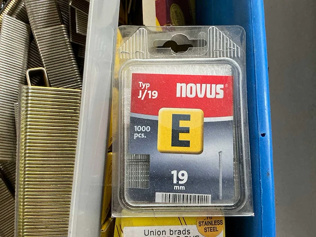 Partij nieten - afbeelding 5 van  8