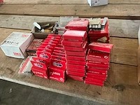 Partij nieten - afbeelding 5 van  5