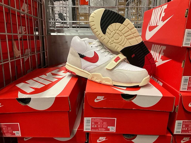 Partij nike air trainer 1 sneakers (62x) - afbeelding 2 van  5
