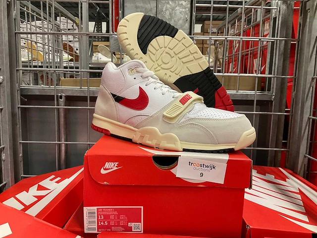Partij nike air trainer 1 sneakers (64x) - afbeelding 2 van  5
