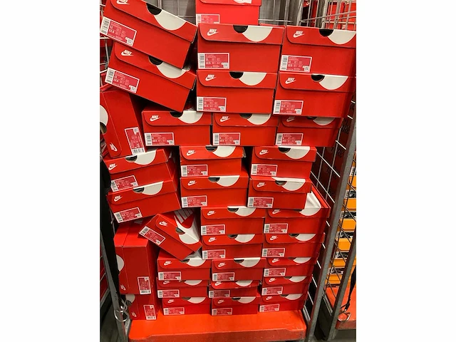 Partij nike air trainer 1 sneakers (64x) - afbeelding 3 van  5