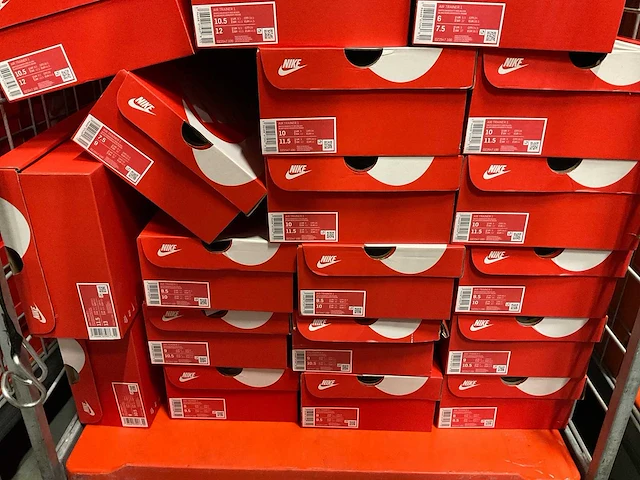 Partij nike air trainer 1 sneakers (64x) - afbeelding 4 van  5