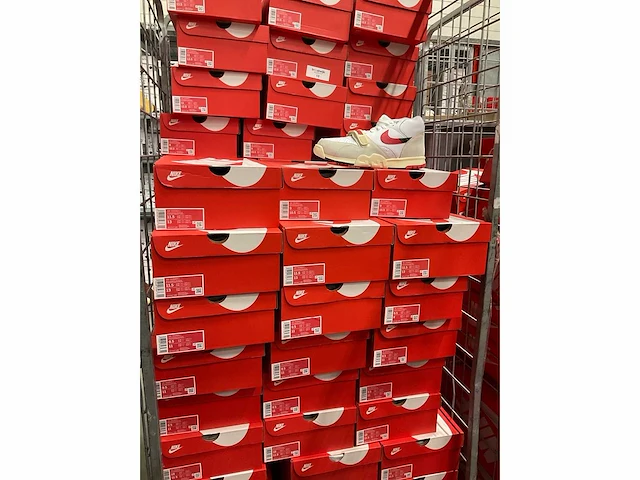 Partij nike air trainer 1 sneakers (72x) - afbeelding 2 van  4