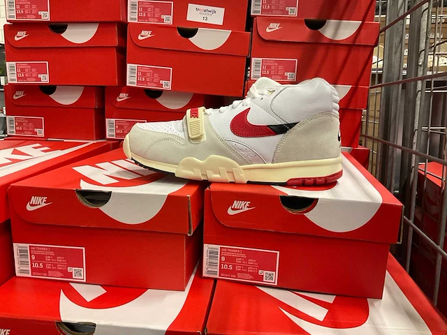 Partij nike air trainer 1 sneakers (72x) - afbeelding 4 van  4