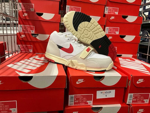 Partij nike air trainer 1 sneakers (72x) - afbeelding 2 van  5