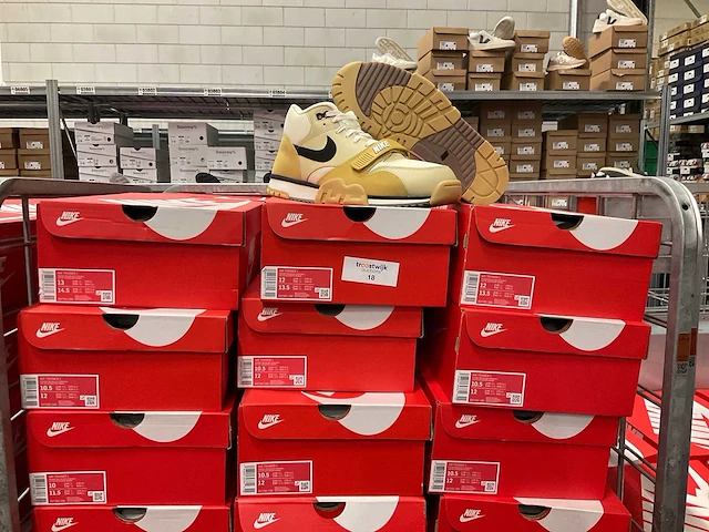 Partij nike air trainer 1 sneakers (84x) - afbeelding 1 van  5