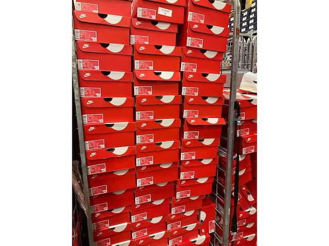 Partij nike air trainer 1 sneakers (84x) - afbeelding 3 van  5