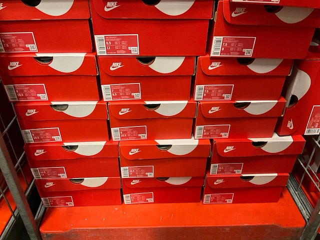 Partij nike air trainer 1 sneakers (84x) - afbeelding 4 van  5