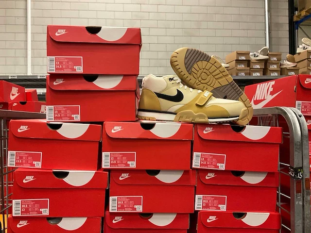 Partij nike air trainer 1 sneakers (86x) - afbeelding 1 van  5