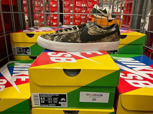 Partij nike blazer low pro gt prm sneakers (52x) - afbeelding 2 van  5