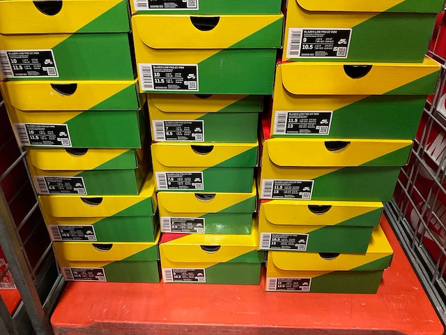 Partij nike blazer low pro gt prm sneakers (52x) - afbeelding 5 van  5