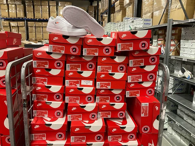 Partij nike court vintage prem (113x) - afbeelding 1 van  6