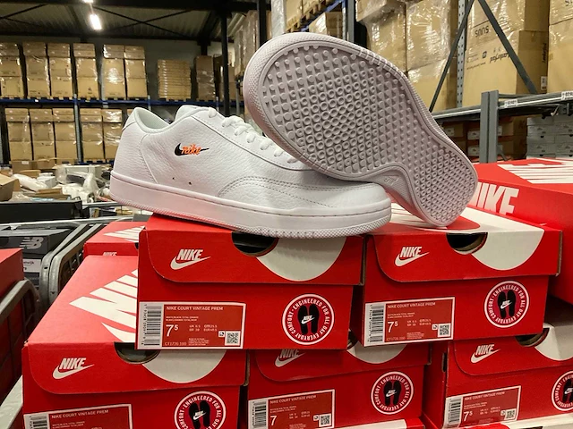 Partij nike court vintage prem (113x) - afbeelding 2 van  6
