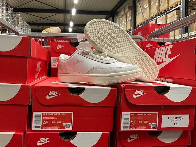 Partij nike court vintage prem sneakers (106x) - afbeelding 2 van  5