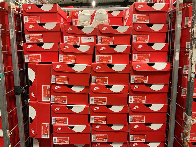 Partij nike court vintage prem sneakers (98x) - afbeelding 4 van  5