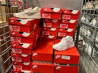 Partij nike sneakers (57x) - afbeelding 1 van  6