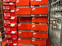 Partij nike sneakers (57x) - afbeelding 4 van  6