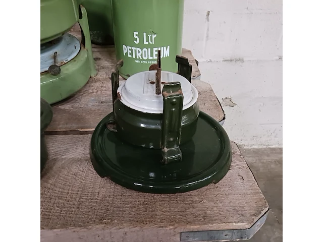 Partij nostalgisch decoratie materiaal - afbeelding 31 van  31