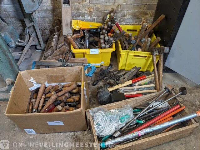 Partij nostalgisch handgereedschap - afbeelding 1 van  16