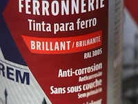 Partij nuance spuitbussen voor hekwerken - kleur ral 3005 (rood) - 11 bussen á 400ml - afbeelding 2 van  3