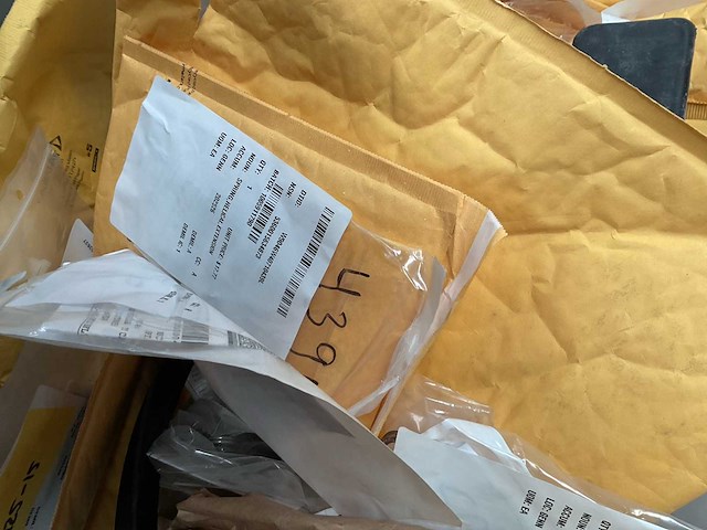 Partij onderdelen - afbeelding 2 van  7