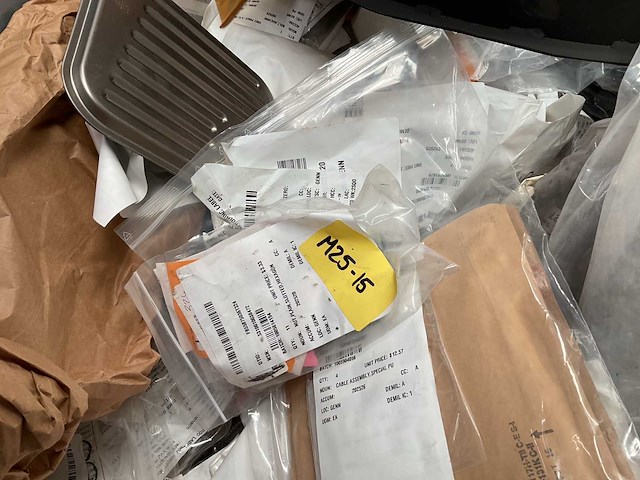 Partij onderdelen - afbeelding 4 van  7