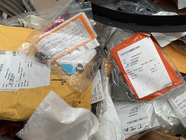 Partij onderdelen - afbeelding 6 van  7