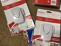Partij (online) winkelvoorraad w.o. bamboe tafels, fitness artikelen en elektronica w.o. alpina, grundig, ultrasport, zoomyo, nedis, konig - afbeelding 2 van  17