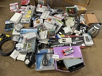 Partij (online) winkelvoorraad w.o. bamboe tafels, fitness artikelen en elektronica w.o. alpina, grundig, ultrasport, zoomyo, nedis, konig - afbeelding 10 van  17