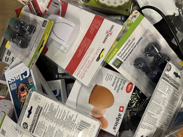 Partij (online) winkelvoorraad w.o. bamboe tafels, fitness artikelen en elektronica w.o. alpina, grundig, ultrasport, zoomyo, nedis, konig - afbeelding 14 van  17