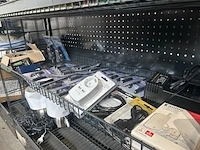 Partij (online) winkelvoorraad w.o. batterijladers w.o. konig, v-tac, varta, vapex - afbeelding 1 van  8