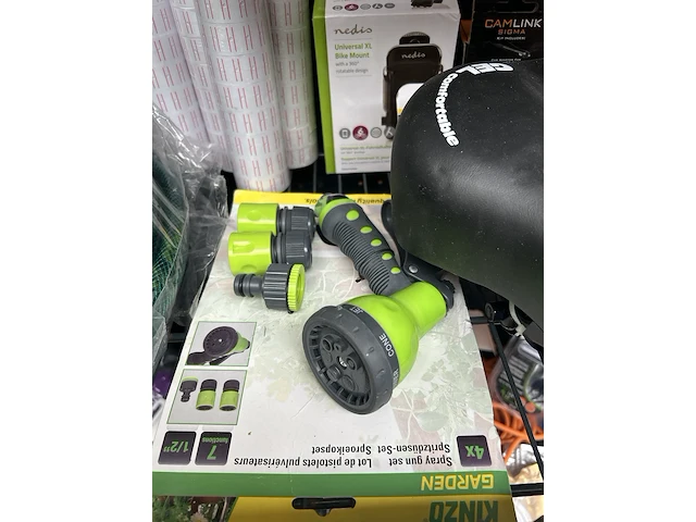 Partij (online) winkelvoorraad w.o. elektronica w.o. dunlop, nedis, kinzo, black+decker - afbeelding 4 van  9