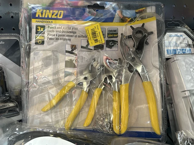 Partij (online) winkelvoorraad w.o. elektronica w.o. grundig, kinzo, konig, nedis, samsung - afbeelding 4 van  9