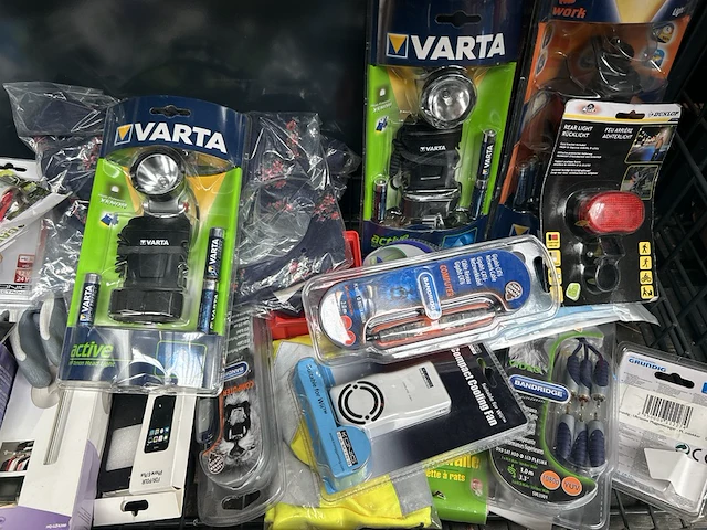 Partij (online) winkelvoorraad w.o. elektronica w.o. varta, dunlop, bandridge - afbeelding 3 van  8