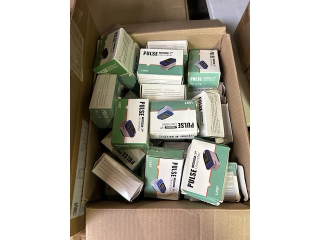 Partij (online) winkelvoorraad w.o. feestartikelen, pulse oximeter - afbeelding 4 van  7
