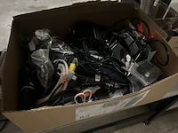 Partij (online) winkelvoorraad w.o. kabels en verlichting - afbeelding 4 van  7