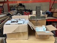 Partij (online) winkelvoorraad w.o. keuken organizers, vr brillen - afbeelding 1 van  11